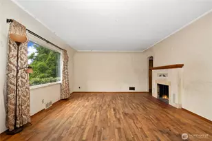 215 99th St E, Tacoma, WA 98445 - Photo 5