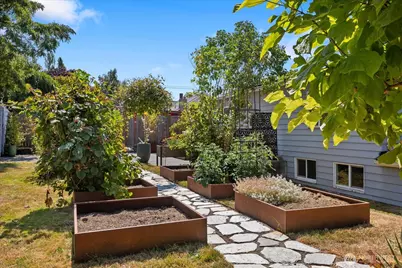 11044 26th Avenue SW, Seattle, WA 98146 - Photo 23
