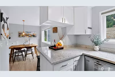 12523 SE 30th Street #2523, Bellevue, WA 98005 - Photo 9
