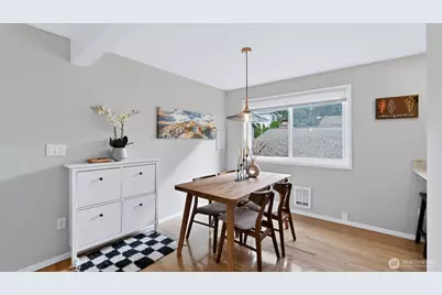 12523 SE 30th Street #2523, Bellevue, WA 98005 - Photo 5