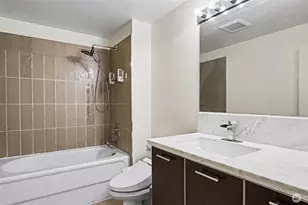 2911 2nd Ave, Seattle, WA 98121 - Photo 5