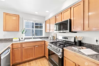 6513 24th Avenue NE #A, Seattle, WA 98115 - Photo 7
