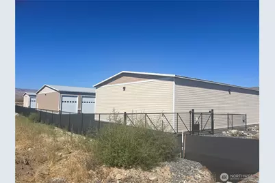 9842 W.9 Road NW #B-15, Quincy, WA 98848 - Photo 3