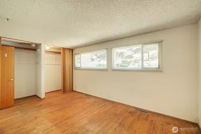 8626 21st Avenue NW, Seattle, WA 98117 - Photo 9