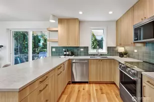 709 N 65th St, Seattle, WA 98103 - Photo 15