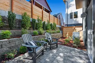 709 N 65th St, Seattle, WA 98103 - Photo 11