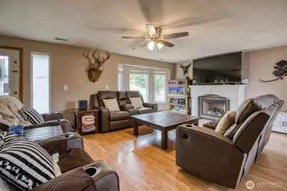 815 E Simpson Avenue, Montesano, WA 98563 - Photo 5