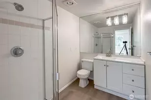 12740 NE 10th Pl, Bellevue, WA 98005 - Photo 13