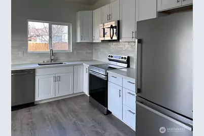 2326 McDougall Avenue, Everett, WA 98201 - Photo 29