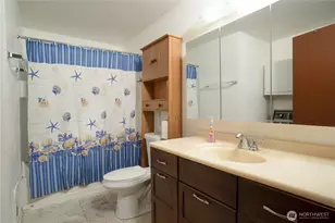 1602 Groves Ave NW, Olympia, WA 98502 - Photo 17