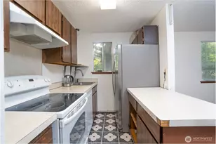 1602 Groves Ave NW, Olympia, WA 98502 - Photo 7