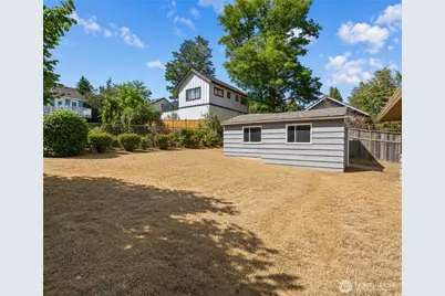 11549 N Park Avenue N, Seattle, WA 98133 - Photo 23