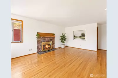 11549 N Park Avenue N, Seattle, WA 98133 - Photo 3