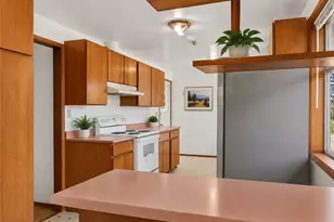 11549 N Park Ave N, Seattle, WA 98133 - Photo 9
