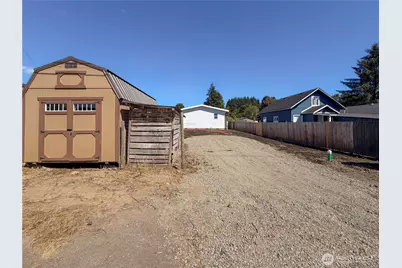 713 B Street, Vader, WA 98593 - Photo 13