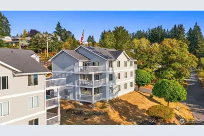 2251 Highview Lane W #C302, Bremerton, WA 98312 - Photo 3