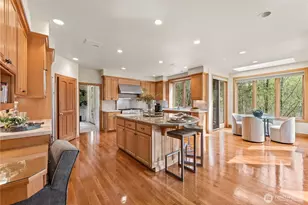 818 Windsor Dr SE, Sammamish, WA 98074 - Photo 15