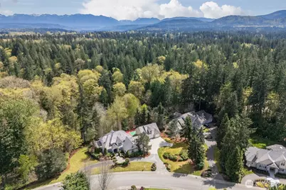 818 Windsor Drive SE, Sammamish, WA 98074 - Photo 3