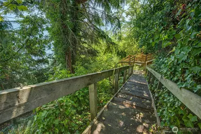 1239 Colchester Drive E, Port Orchard, WA 98366 - Photo 17