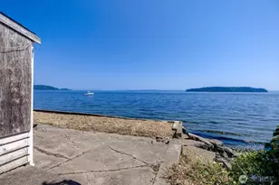 1239 Colchester Dr E, Port Orchard, WA 98366 - Photo 5