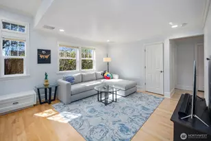 6030 Ann Arbor Ave NE, Seattle, WA 98115 - Photo 13