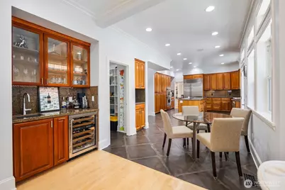 6030 Ann Arbor Avenue NE, Seattle, WA 98115 - Photo 11