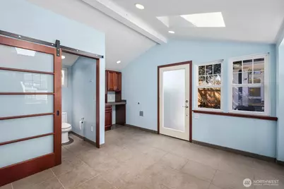 6030 Ann Arbor Avenue NE, Seattle, WA 98115 - Photo 29