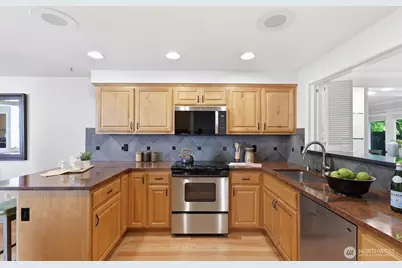 1824 Mill Pointe Drive SE, Mill Creek, WA 98012 - Photo 13
