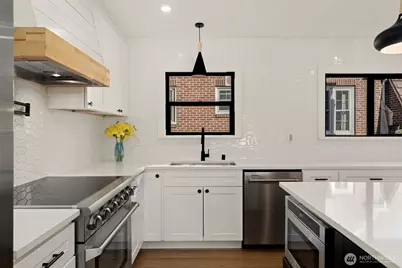 3302 E Pine Street, Seattle, WA 98122 - Photo 7