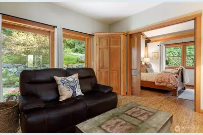 8015 Cultus Bay Road, Clinton, WA 98236 - Photo 15