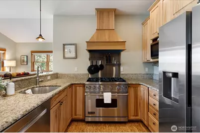 8015 Cultus Bay Road, Clinton, WA 98236 - Photo 9