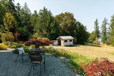 8015 Cultus Bay Road, Clinton, WA 98236 - Photo 33