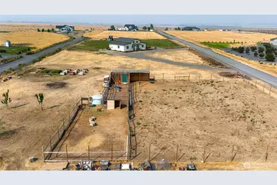 3277 Road 10.9 NW, Ephrata, WA 98823 - Photo 3