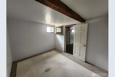 215 W Motor Avenue, Port Angeles, WA 98362 - Photo 31