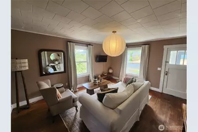 215 W Motor Avenue, Port Angeles, WA 98362 - Photo 11