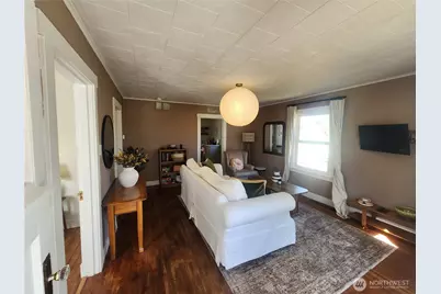 215 W Motor Avenue, Port Angeles, WA 98362 - Photo 9