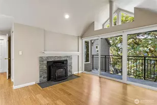 5901 Phinney Ave N, Seattle, WA 98103 - Photo 3