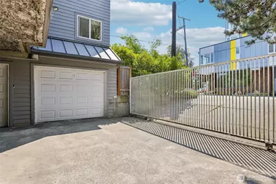 5901 Phinney Avenue N #304, Seattle, WA 98103 - Photo 21