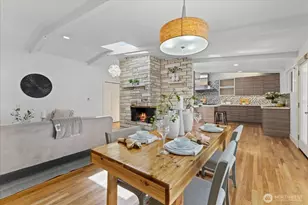 2752 NE 103rd St, Seattle, WA 98125 - Photo 5