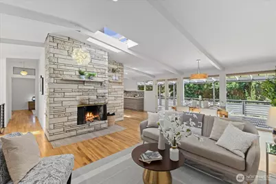 2752 NE 103rd Street, Seattle, WA 98125 - Photo 3