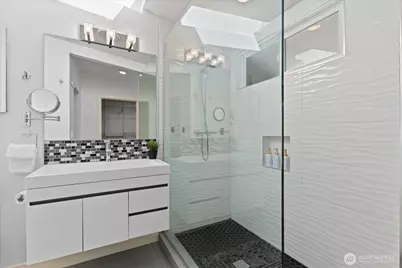 2752 NE 103rd Street, Seattle, WA 98125 - Photo 15
