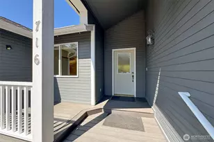 716 S N St, Port Angeles, WA 98363 - Photo 3