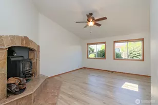716 S N St, Port Angeles, WA 98363 - Photo 5