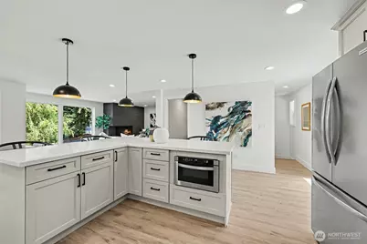 7017 NE 155th Place, Kenmore, WA 98028 - Photo 9