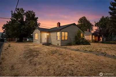 67 G Street SE, Ephrata, WA 98823 - Photo 1
