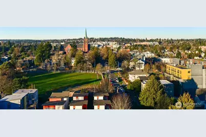 4540 8th Avenue NE #1605, Seattle, WA 98105 - Photo 9