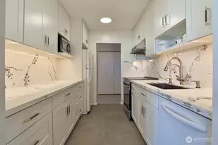 4540 8th Ave NE, Seattle, WA 98105 - Photo 5