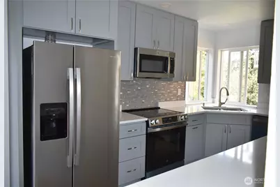 9014 S J Street, Tacoma, WA 98444 - Photo 5