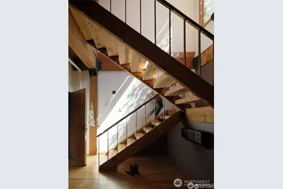 611 Post Avenue #7, Seattle, WA 98104 - Photo 11