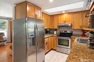 1331 N 121st St, Seattle, WA 98133 - Photo 7